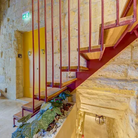 Maison d'hôtes Ta Karmenu, An 800 Year Old Modernized With Terrace, By Walk To Mdina