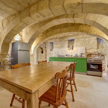 Ta Karmenu, An 800 Year Old Modernized With Terrace, By Walk To Mdina 3* Rabat