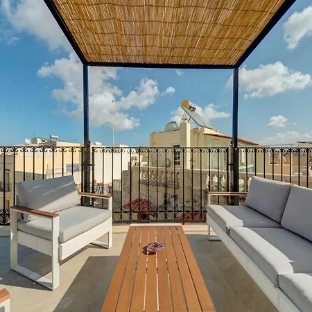 Ta Karmenu, An 800 Year Old Modernized With Terrace, By Walk To Mdina Maison d'hôtes 3*