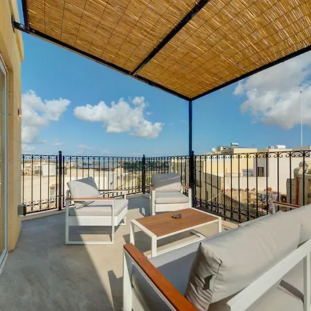 Guest house Ta' Karmenu, An 800 Year Old Modernized With Terrace, By Walk To Mdina