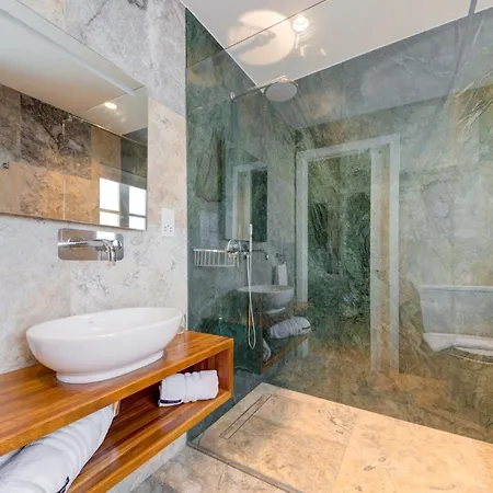 Guest house Ta' Karmenu, An 800 Year Old Modernized With Terrace, By Walk To Mdina Rabat